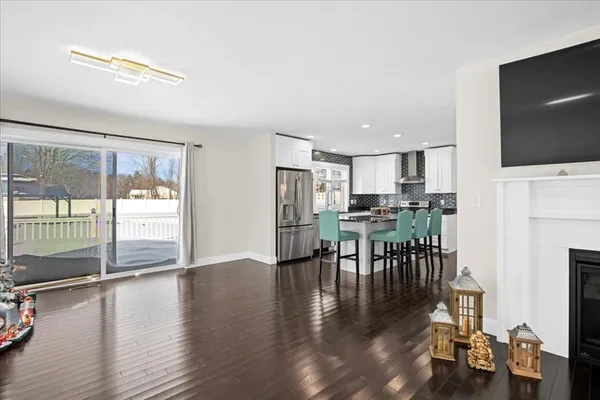 $999,999 | 2 Hemlock Street, Paxton, MA 01612