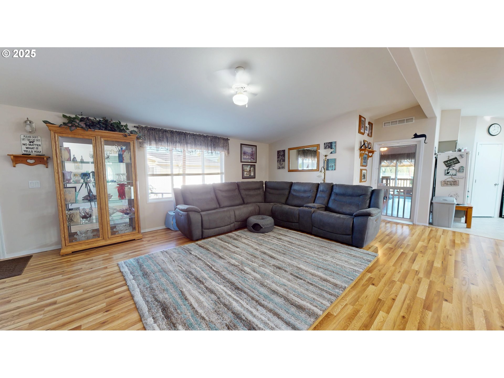 2753 Maia Loop Springfield, OR 97477 - Photo 25 of 40 a living room with furniture and a wooden floor