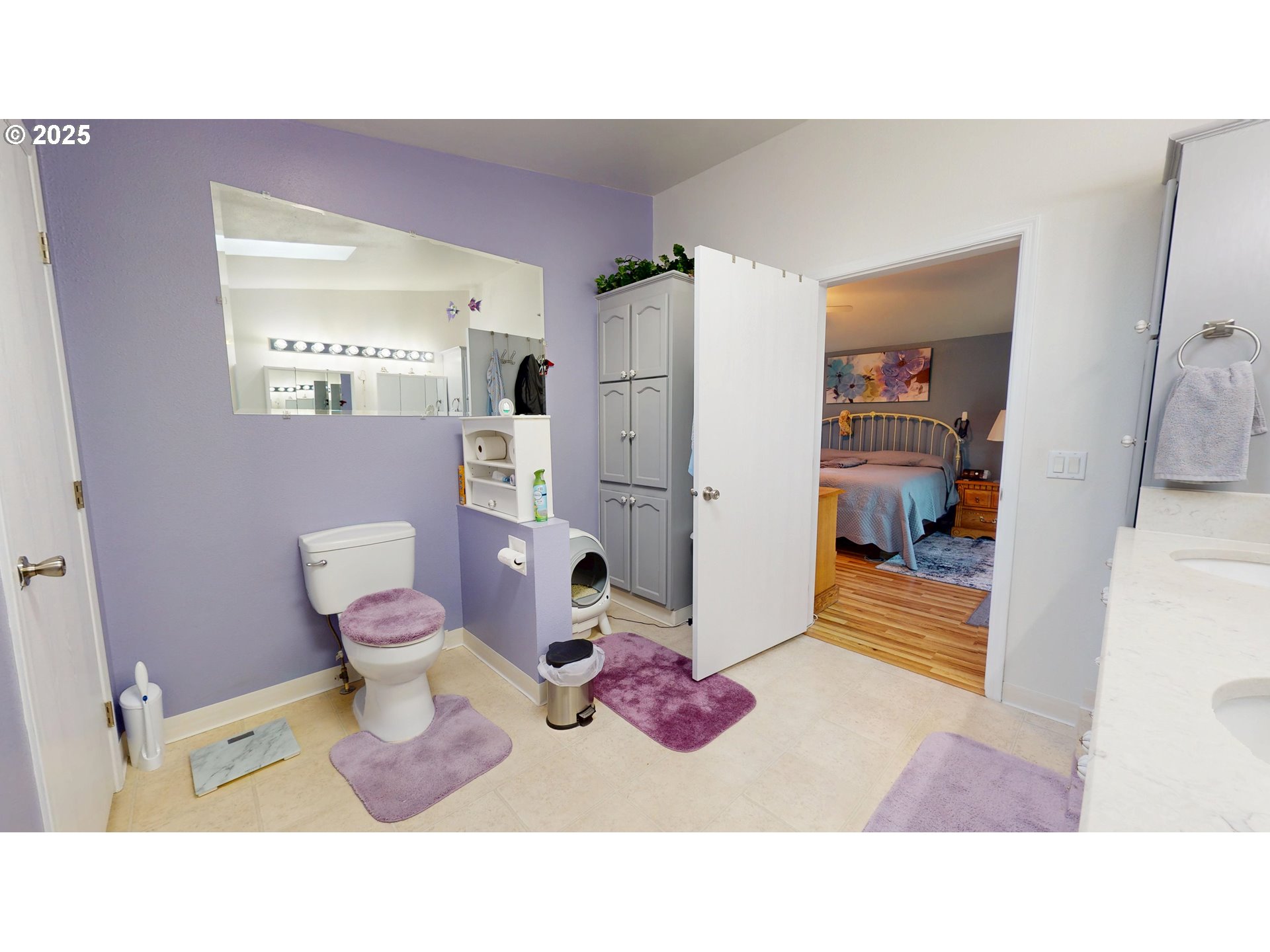 2753 Maia Loop Springfield, OR 97477 - Photo 27 of 40 a bathroom with a sink toilet and shower