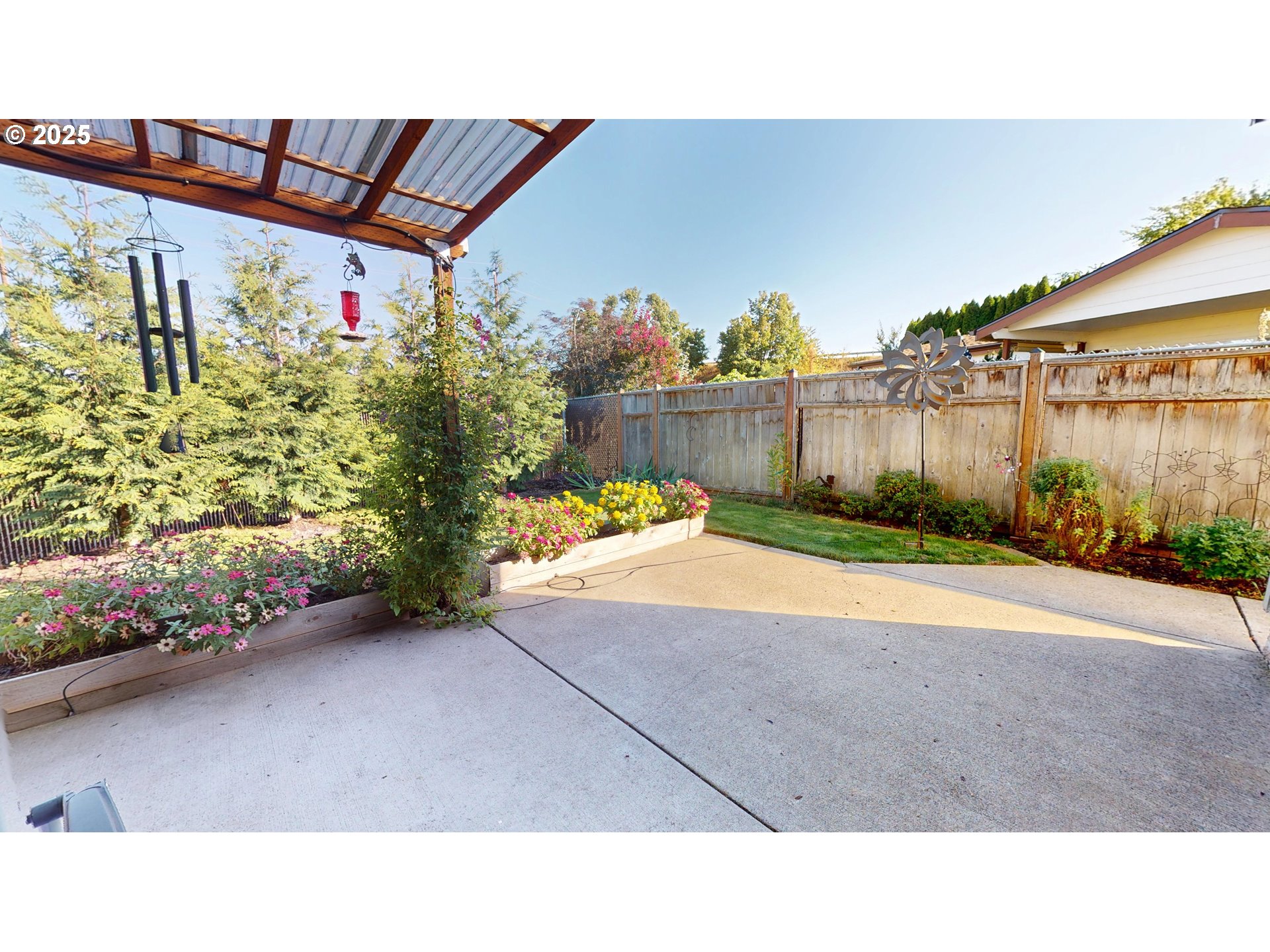 2753 Maia Loop Springfield, OR 97477 - Photo 31 of 40 a view of a backyard