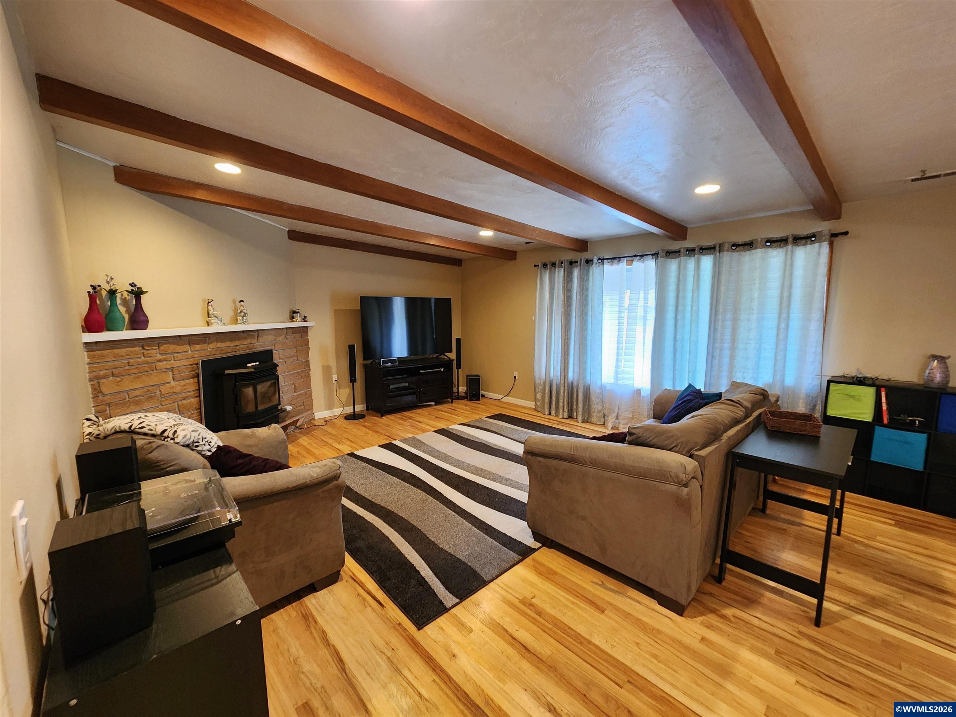 810 Ivy Way Northeast Keizer, OR 97303 - Photo 3 of 28