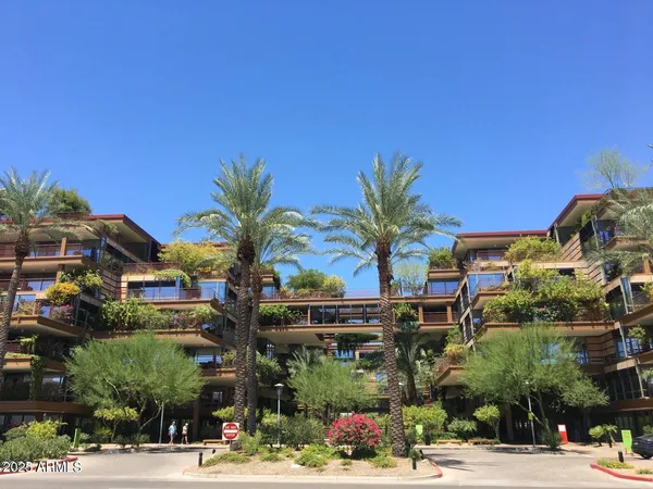 $1,900 | 7121 East Rancho Vista Drive, Unit 2009, Scottsdale, AZ 85251