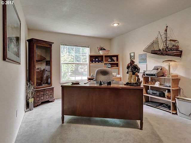 18985 Southwest Rosedale Court Beaverton, OR 97007 - Photo 15 of 32 Gallery Image 15