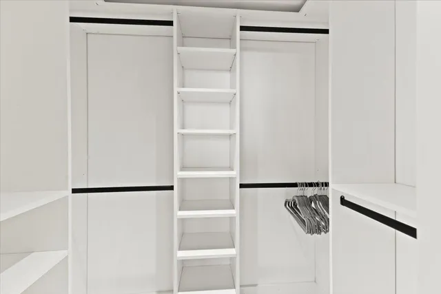 $213,500 | 112 Royal Park Drive, Unit 4B, Oakland Park, FL 33309