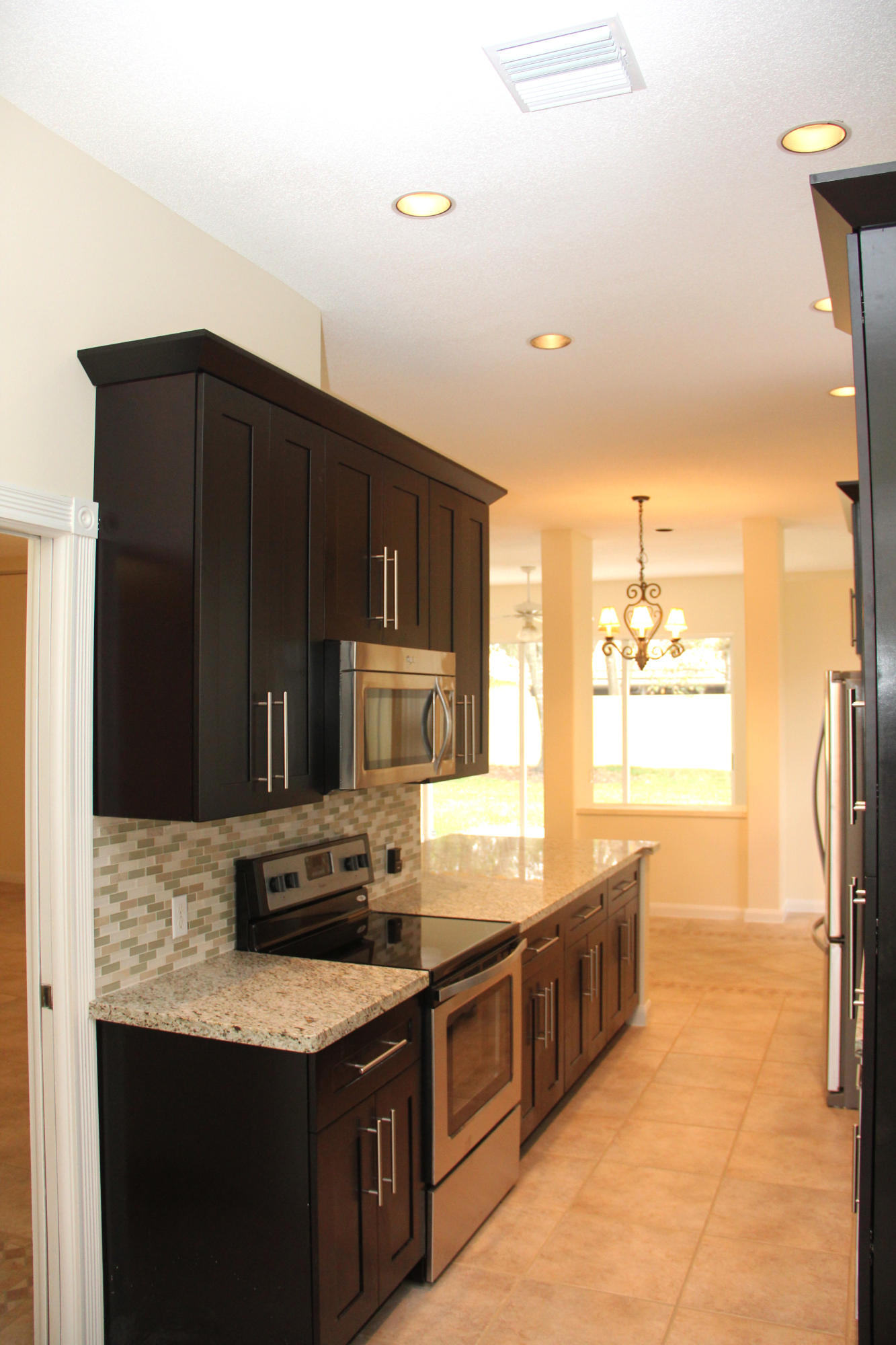 201 Hampton Circle Jupiter, FL 33458 - Photo 4 of 22 IMG_7314