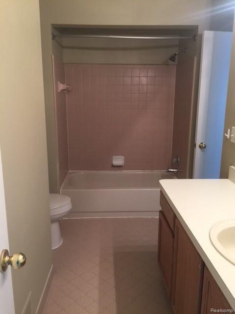 1618 Rivers Edge Rochester Hills, MI 48307 - Photo 10 of 13