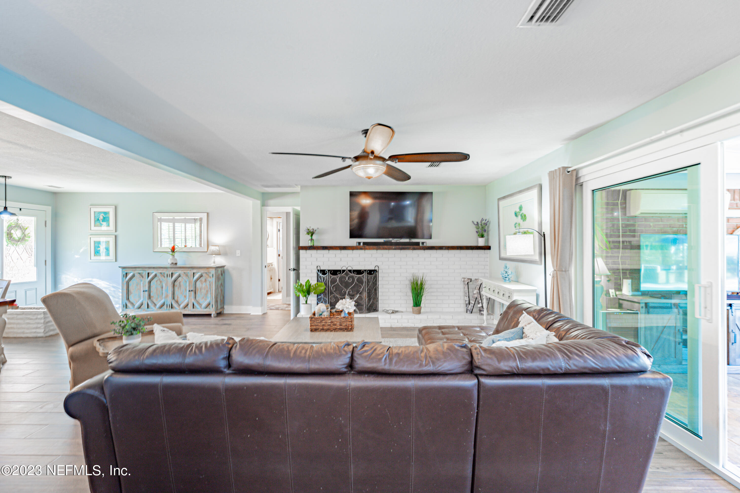 3467 Eunice Road Jacksonville, FL 32250 - Photo 35 of 83 Living Room View 2