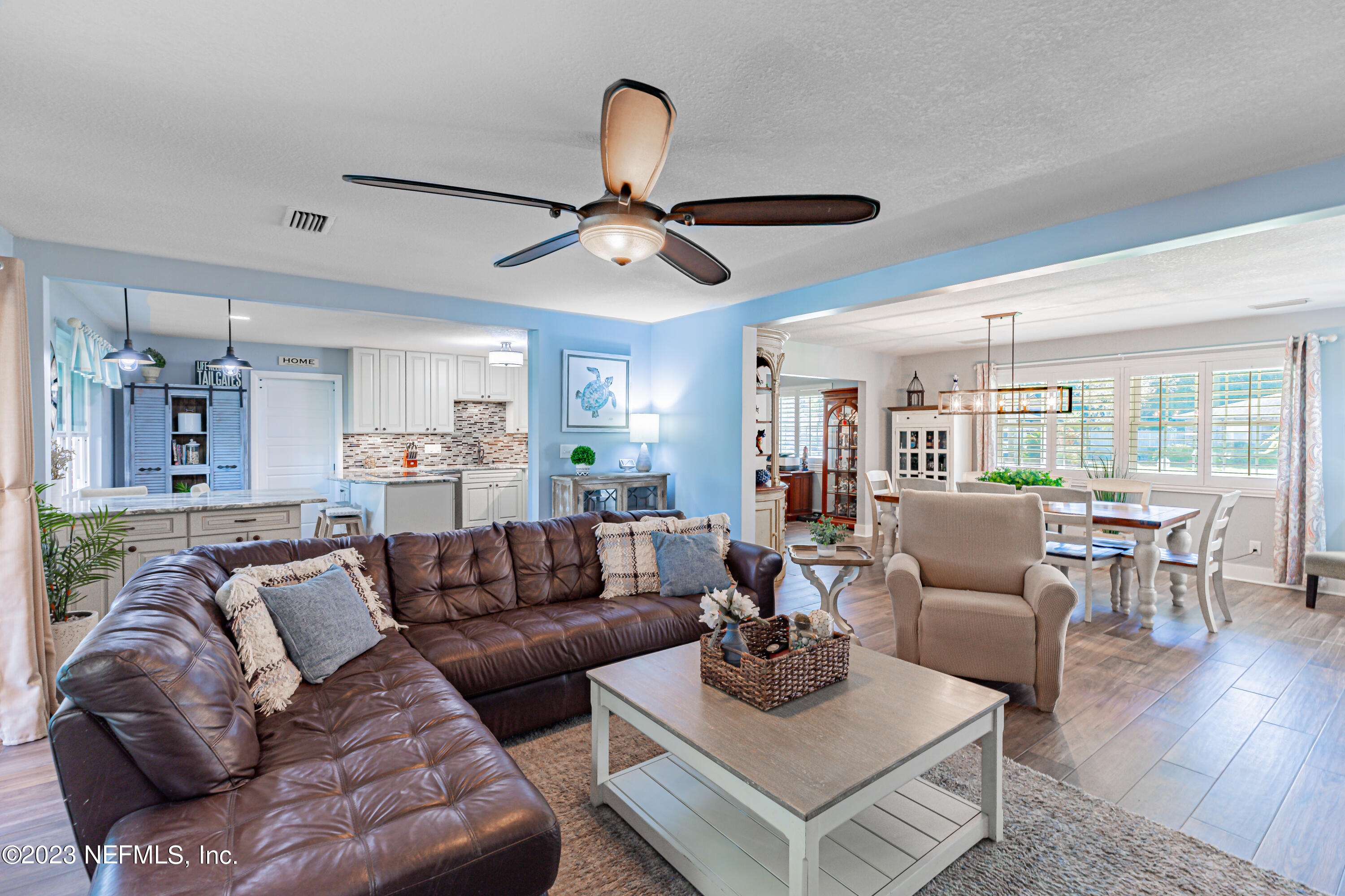 3467 Eunice Road Jacksonville, FL 32250 - Photo 39 of 83 a living room with furniture