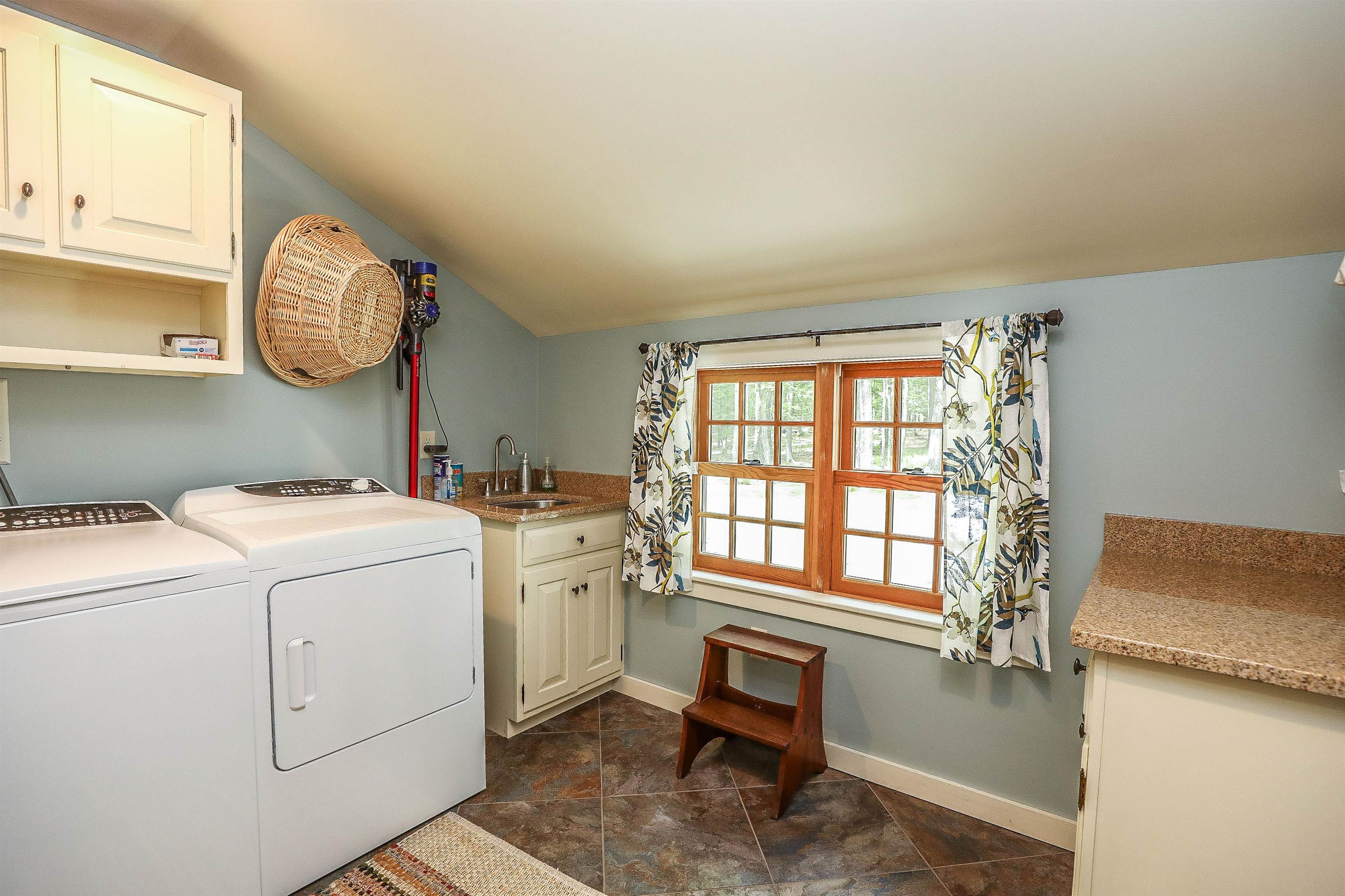 570 Sand Hill Road Peterborough, NH 03458 - Photo 7 of 29 Gallery Image 7