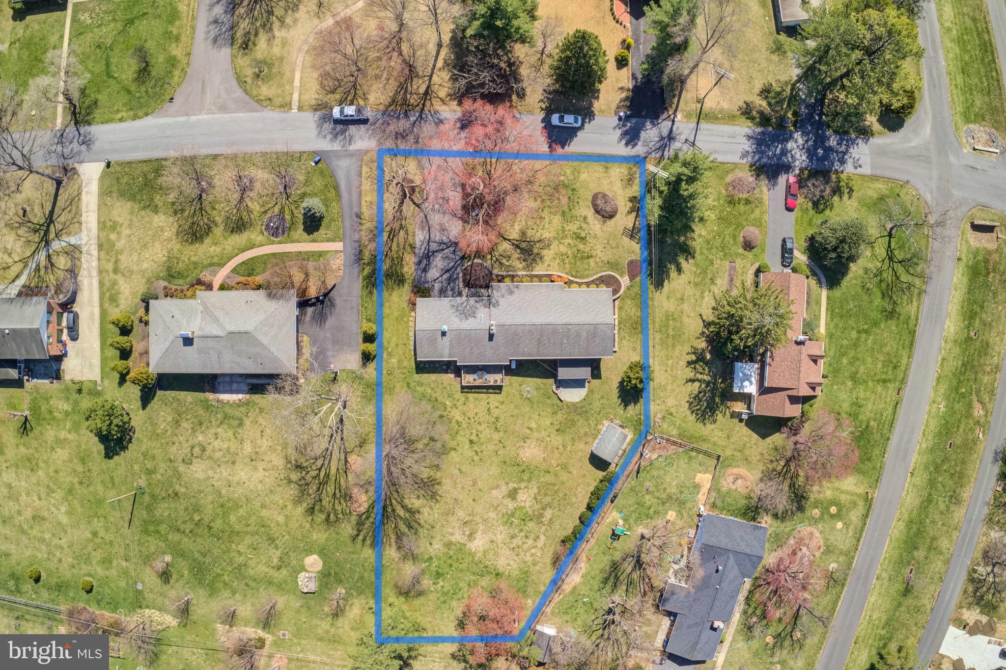 9126 Dunloggin Road Ellicott City, MD 21042 - Photo 39 of 41 a aerial view of a house with swimming pool