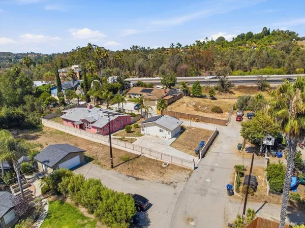 $295,000 | 564 Rolling Hills Road, Vista, CA 92083