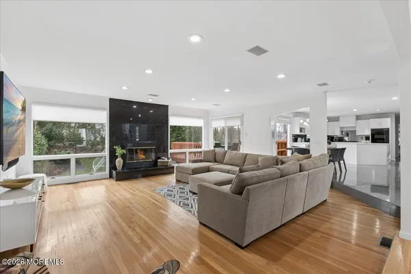 $1,375,000 | 220 Tracy Drive, Morganville, NJ 07751