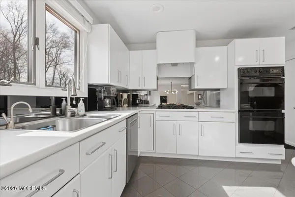$1,375,000 | 220 Tracy Drive, Morganville, NJ 07751