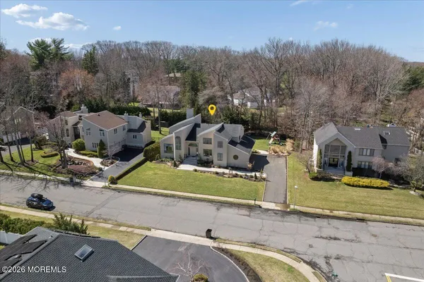 $1,375,000 | 220 Tracy Drive, Morganville, NJ 07751