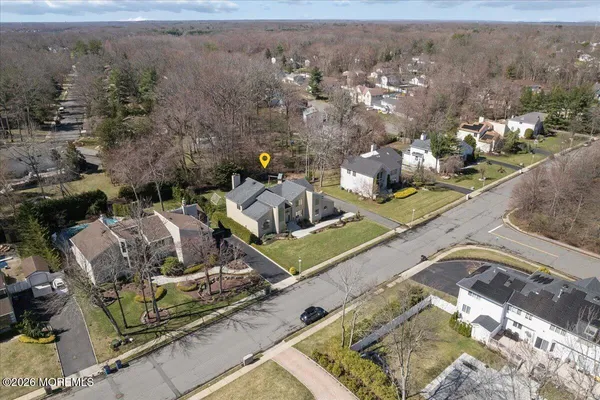 $1,375,000 | 220 Tracy Drive, Morganville, NJ 07751