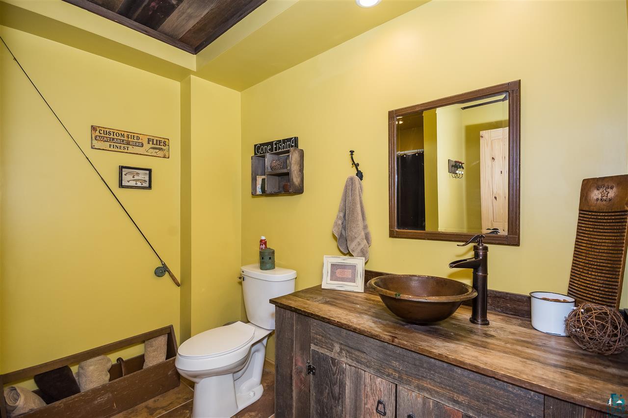 4237 Leggate Road Superior, WI 54880 - Photo 20 of 25
