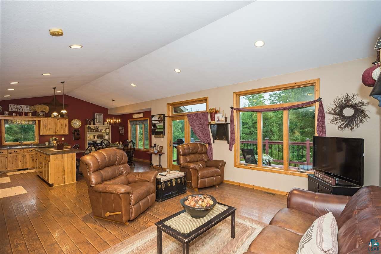 4237 Leggate Road Superior, WI 54880 - Photo 3 of 25