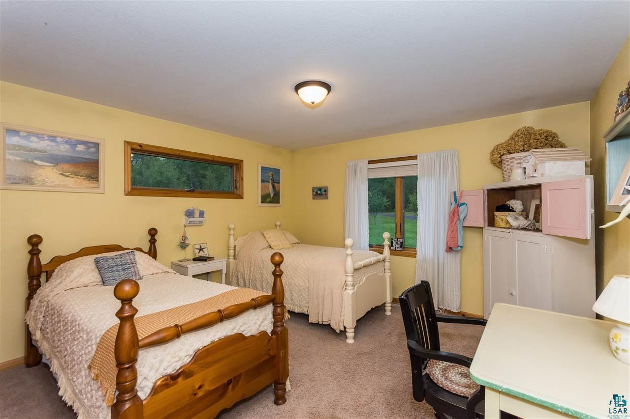 4237 Leggate Road Superior, WI 54880 - Photo 9 of 25