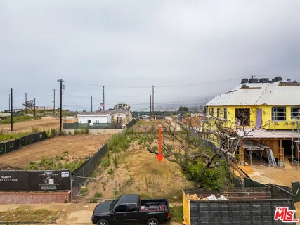 $2,500,000 | 335 North Beirut Avenue, Los Angeles, CA 90272