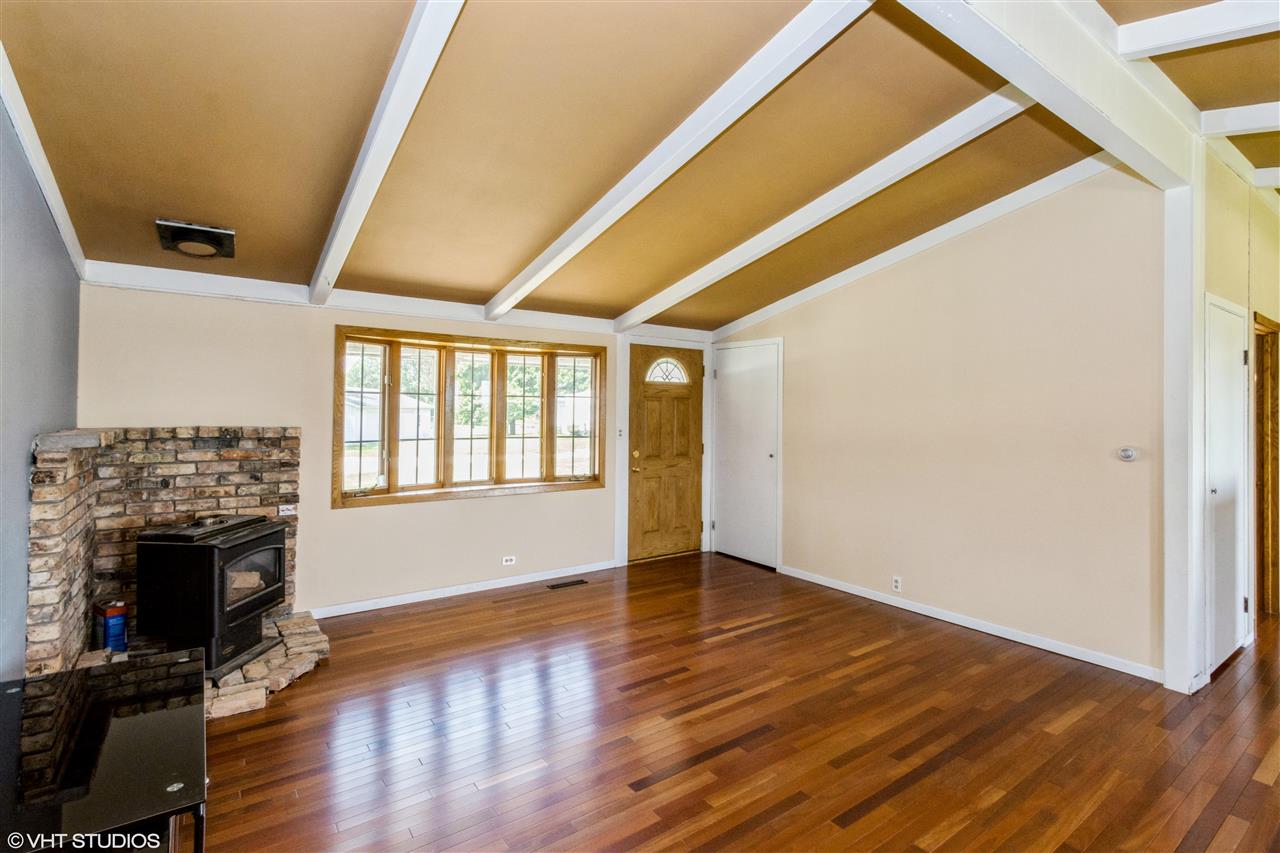 2713 Wayland Road Washington, IA 52353 - Photo 2 of 17 Gallery Image 2
