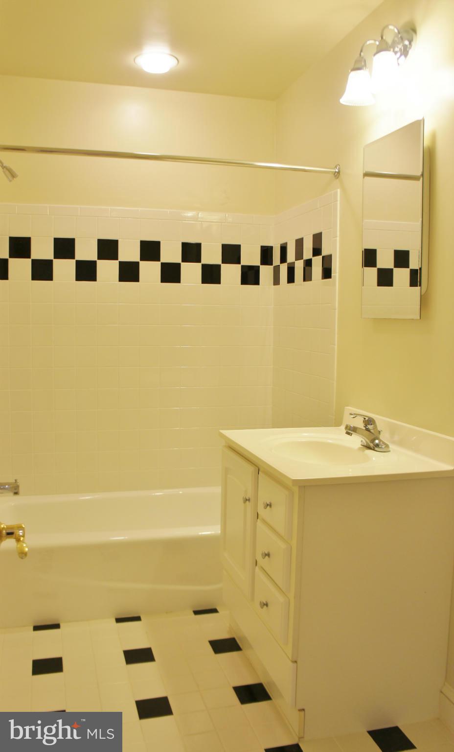4614 Green Ridge Court Huntingtown, MD 20639 - Photo 26 of 30 Lower level Full Bath!
