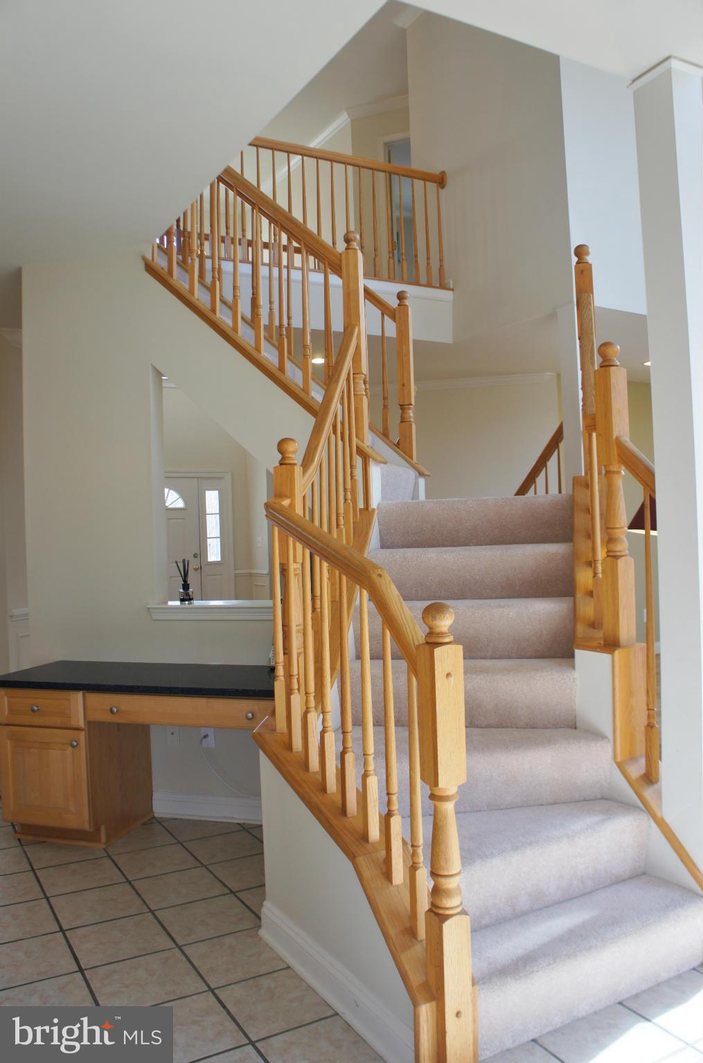 4614 Green Ridge Court Huntingtown, MD 20639 - Photo 6 of 30 Open Jack n Jill staircase!
