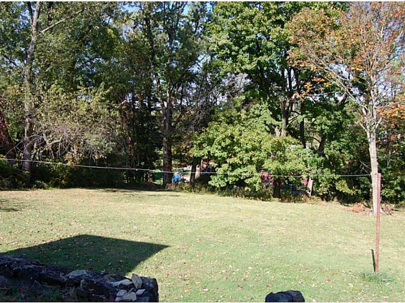333 Center Road Monroeville, PA 15146 - Photo 14 of 17 Yard/Garden.