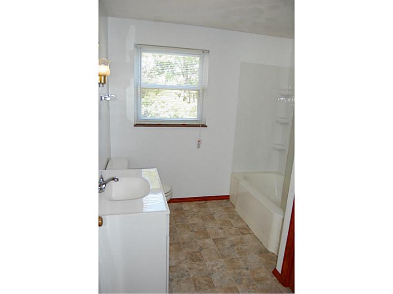 333 Center Road Monroeville, PA 15146 - Photo 7 of 17 Full Bath.