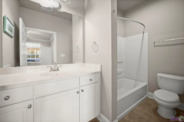 $147,900 | 900 Dean Lee Drive, Unit 106, Baton Rouge, LA 70820