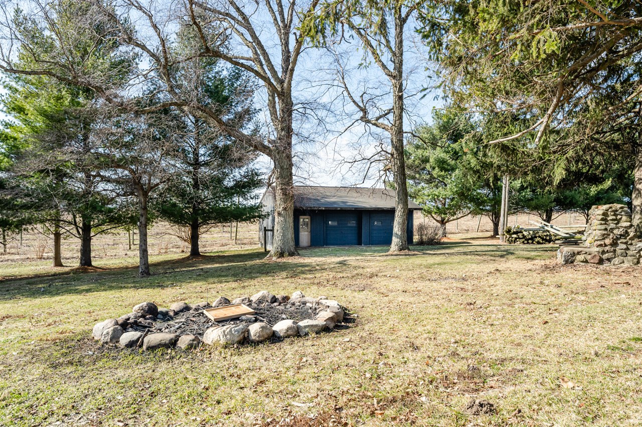 2993 East Lemon Creek Road Berrien Springs, MI 49103 - Photo 13 of 39