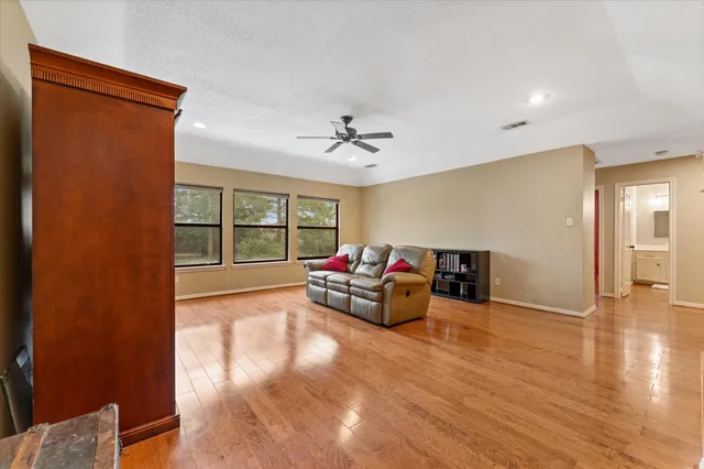 $984,500 | 1019 Towering Oaks Street, Magnolia, TX 77355