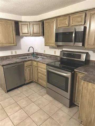 $225,000 | 6004 Amazonia Road, St. Joseph, MO 64505