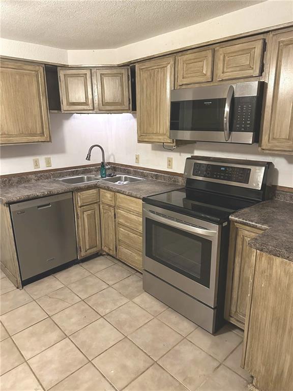 6004 Amazonia Road St. Joseph, MO 64505 - Photo 11 of 33