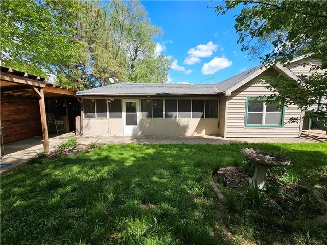 $225,000 | 6004 Amazonia Road, St. Joseph, MO 64505