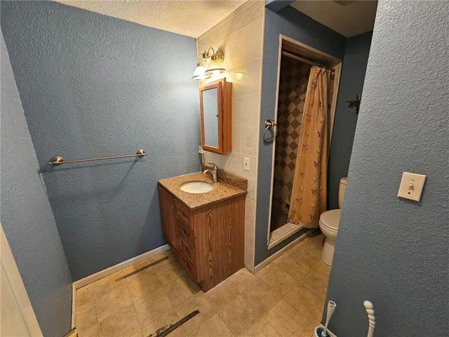 $225,000 | 6004 Amazonia Road, St. Joseph, MO 64505