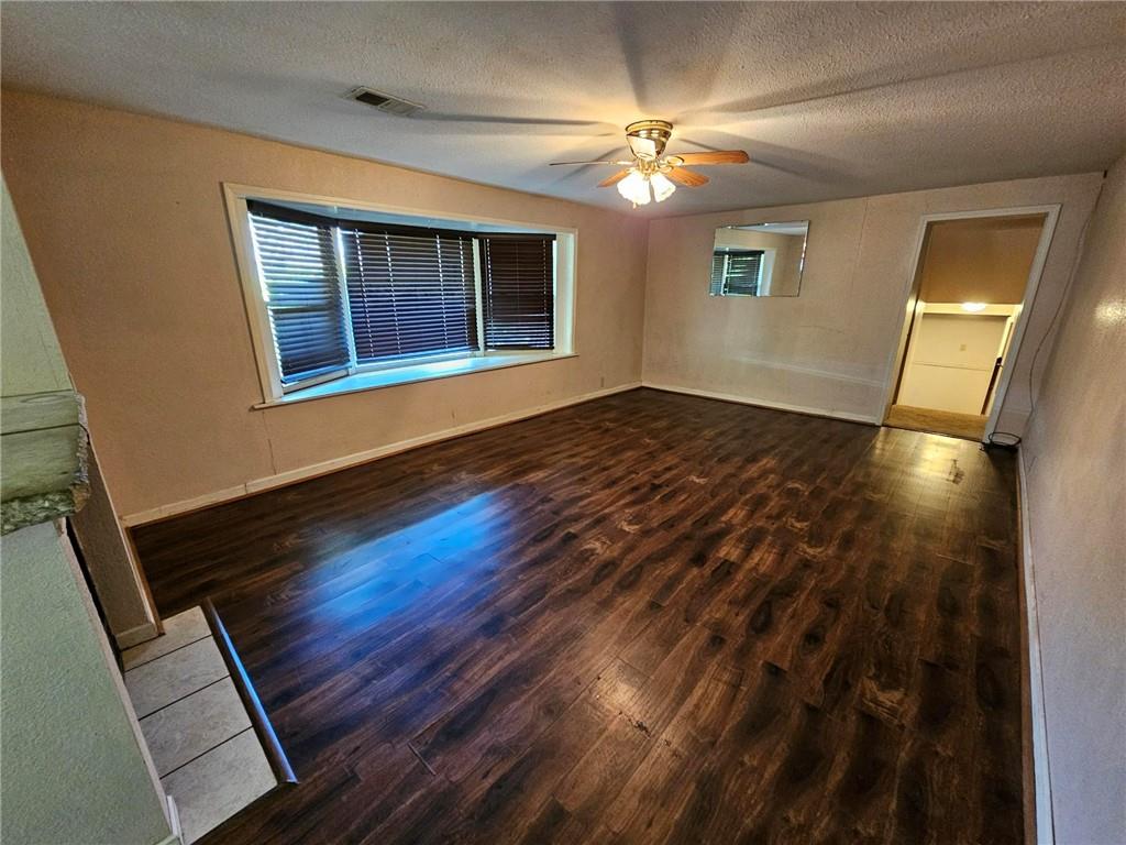 6004 Amazonia Road St. Joseph, MO 64505 - Photo 8 of 33