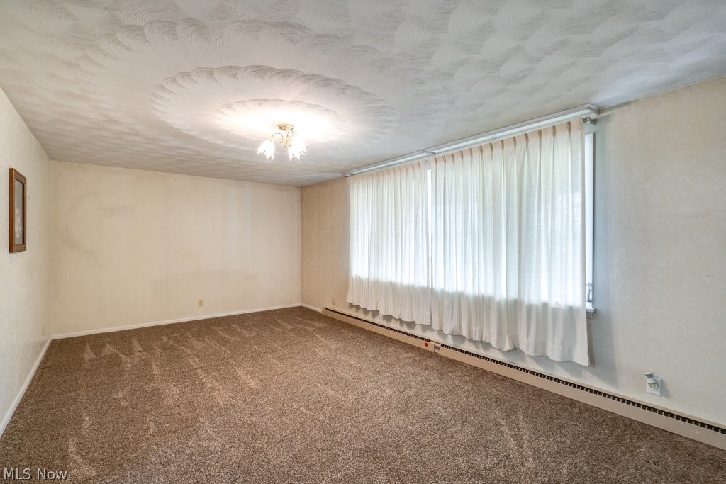 2267 Bellflower Road East Rochester, OH 44625 - Photo 5 of 48