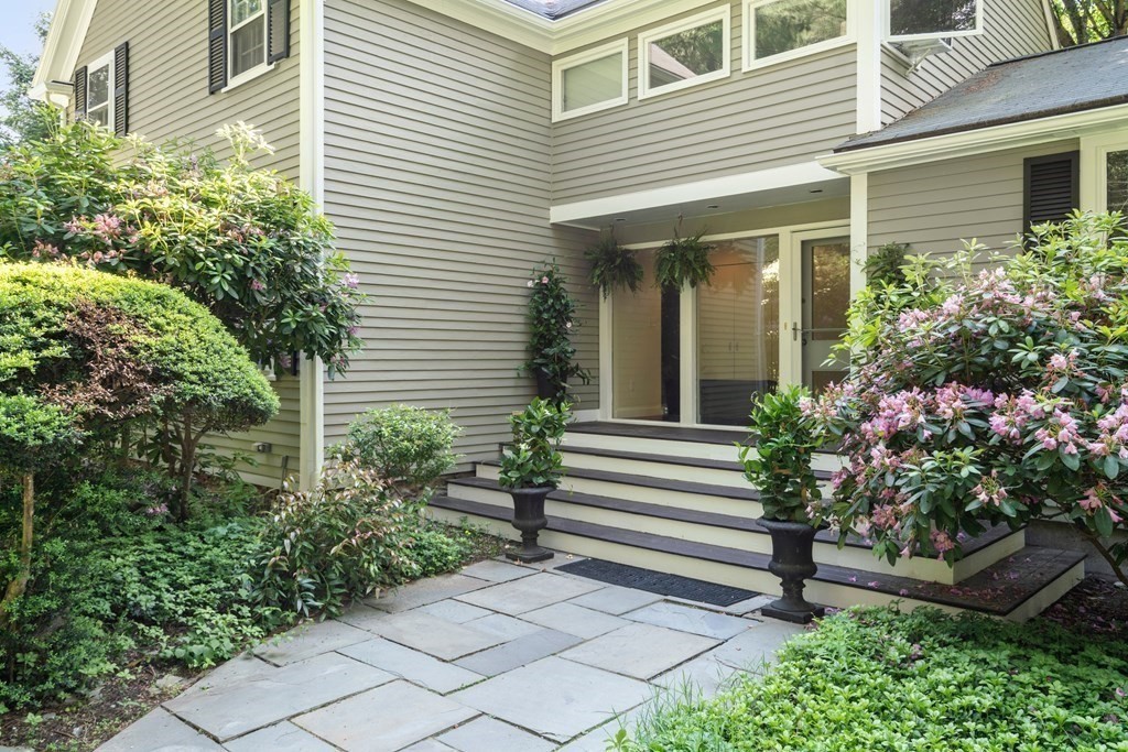 104 Lincoln Road Wayland, MA 01778 - Photo 3 of 38 Gallery Image 3