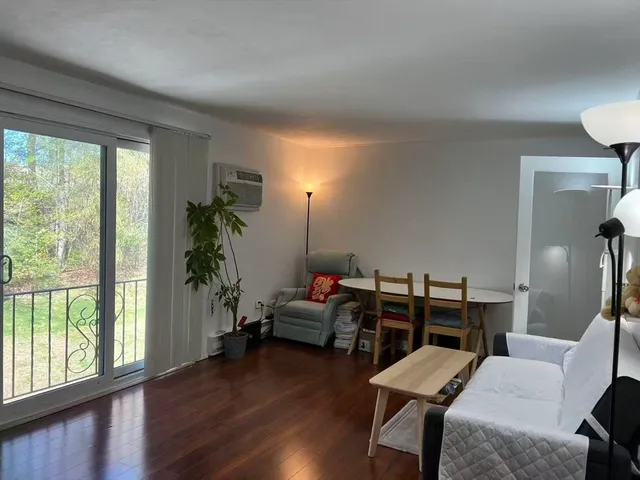 $2,100 | 382 Great Road, Unit B303, Acton, MA 01720