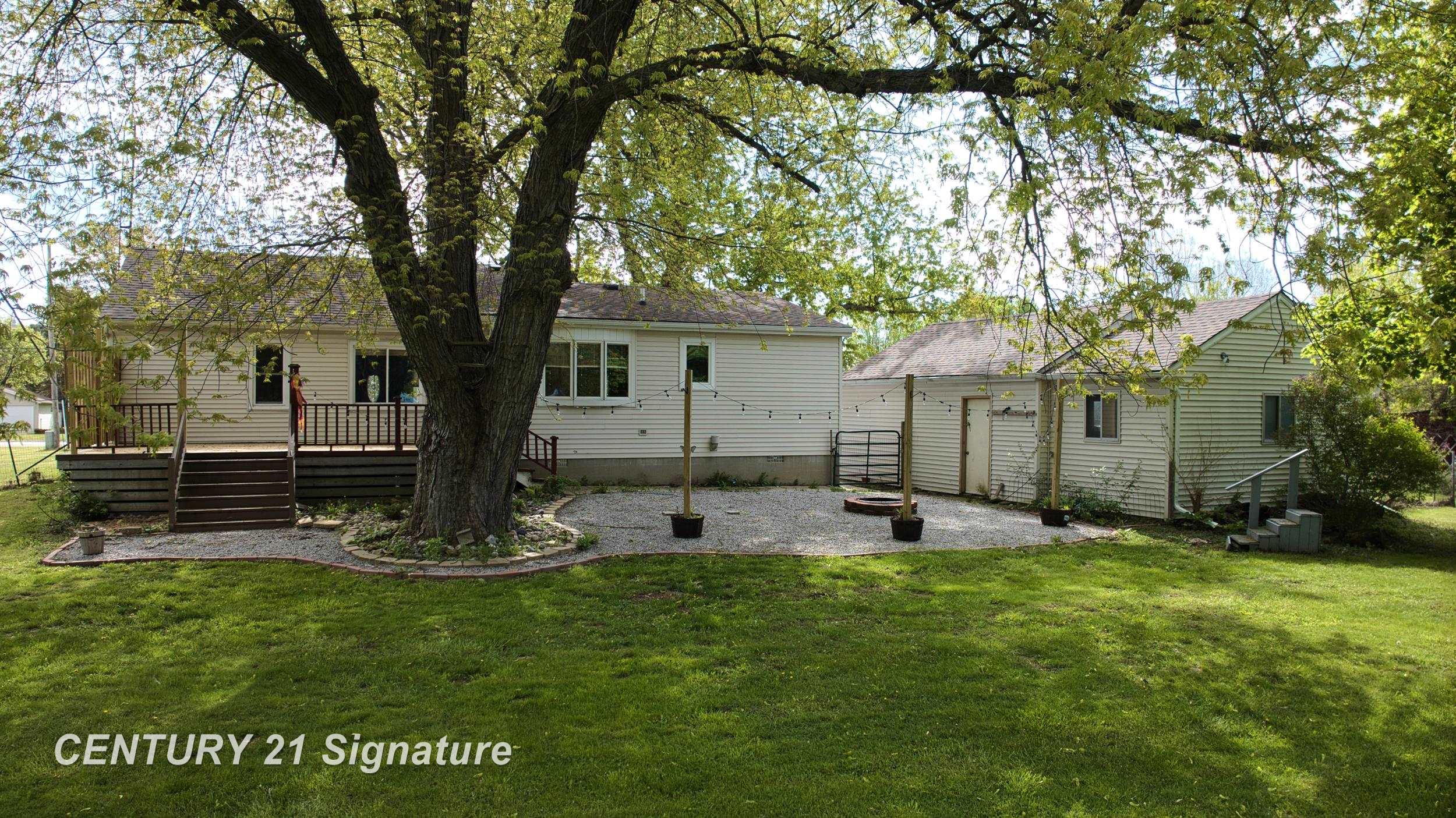 10021 North Clio Road Clio, MI 48420 - Photo 4 of 42