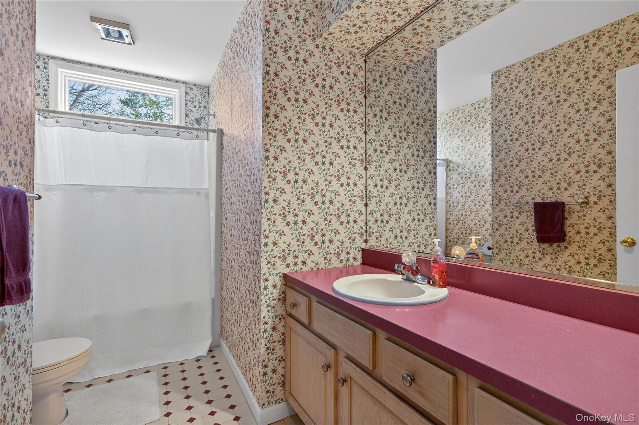 5 Quaker Mill Run Florida, NY 10921 - Photo 24 of 36 Full Bathroom - 2nd Floor