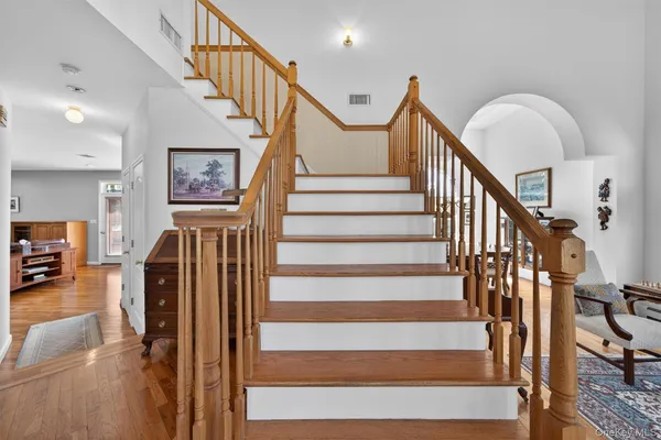 $685,000 | 5 Quaker Mill Run, Florida, NY 10921