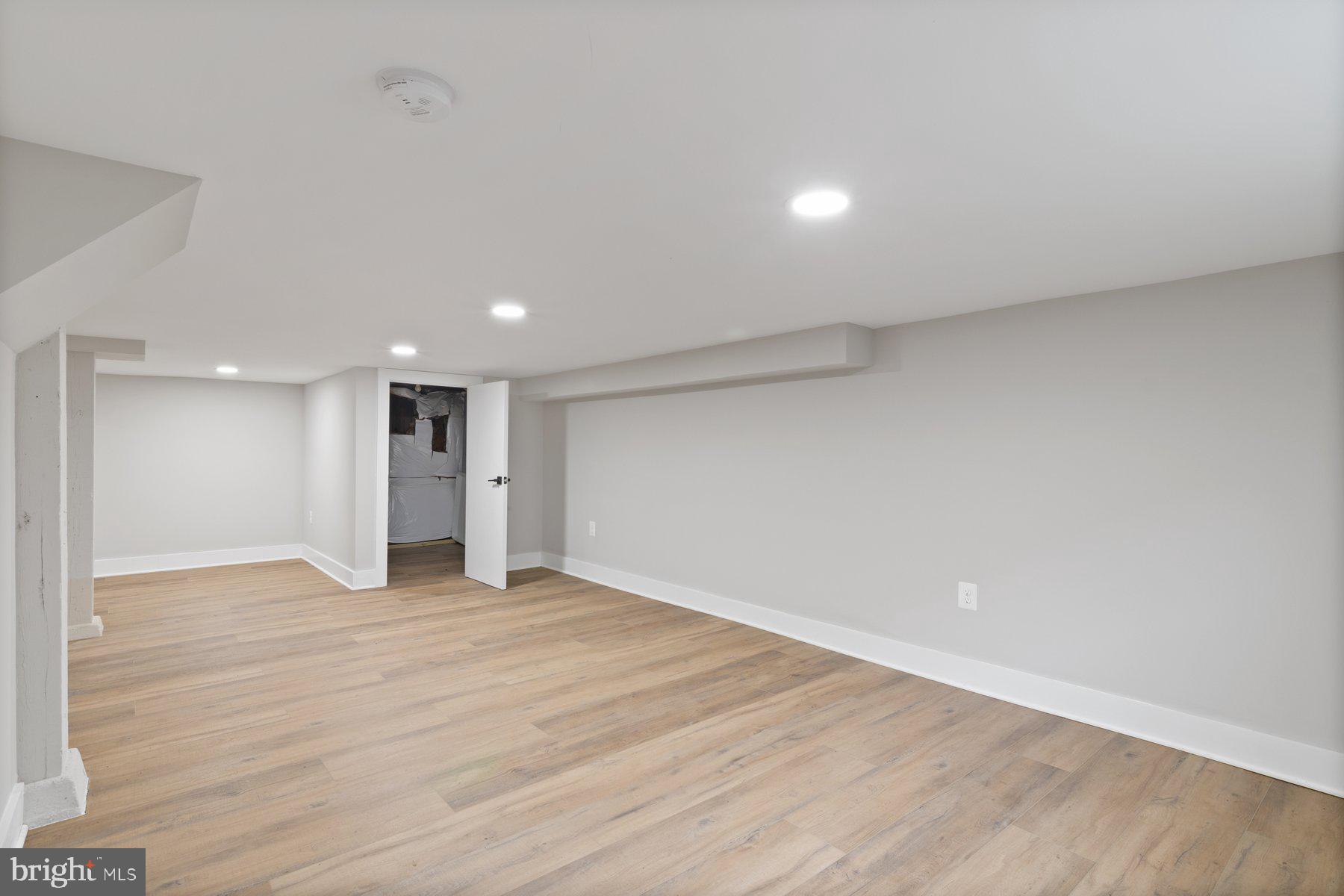 509 Valcour Road Catonsville, MD 21228 - Photo 27 of 40 a view of an empty room