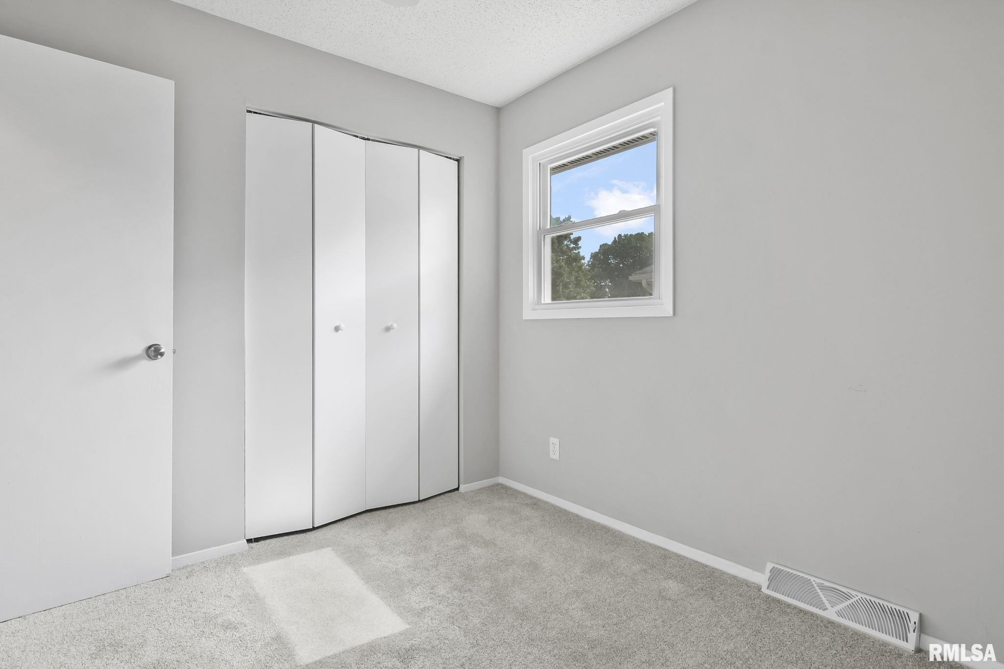100 Hawkeye Way Springfield, IL 62707 - Photo 21 of 30