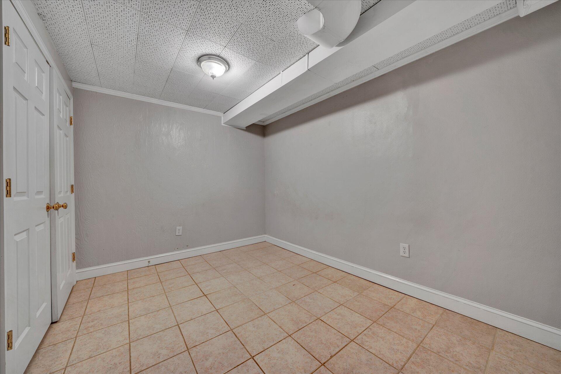 2501 Sprucewood Road Southwest Roanoke, VA 24015 - Photo 31 of 46 Bonus room