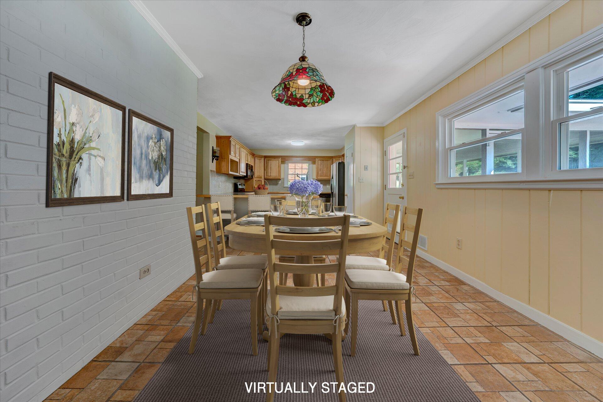 2501 Sprucewood Road Southwest Roanoke, VA 24015 - Photo 10 of 46 Dining room