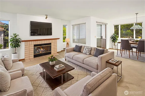 $424,995 | 1312 South Massachusetts Street, Unit 202, Seattle, WA 98144