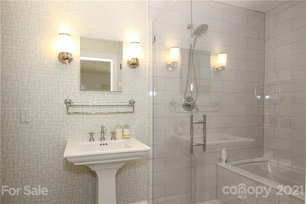 5200 Hardison Road Charlotte, NC 28226 - Photo 34 of 47 Gallery Image 34
