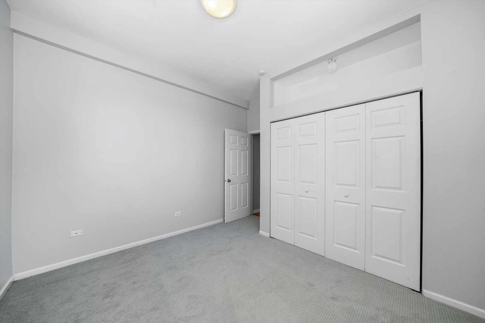 4536 North Sheridan Road, Unit 204 Chicago, IL 60640 - Photo 17 of 24 a view of an empty room