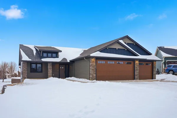 $530,000 | 1633 Rolling Hills Lane, River Falls, WI 54022